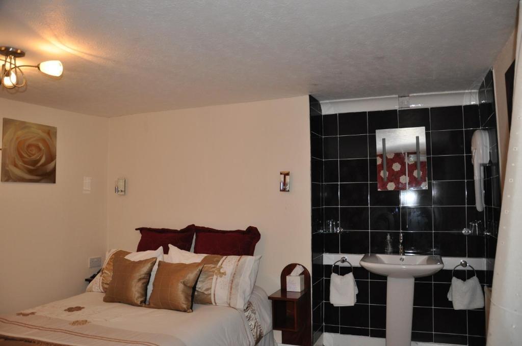 Adelaide House Hotel Luton  Værelse billede