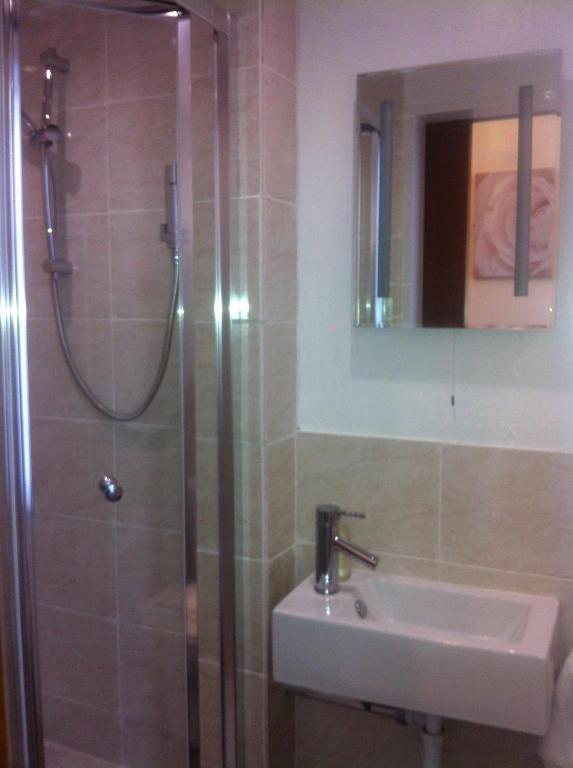 Adelaide House Hotel Luton  Værelse billede